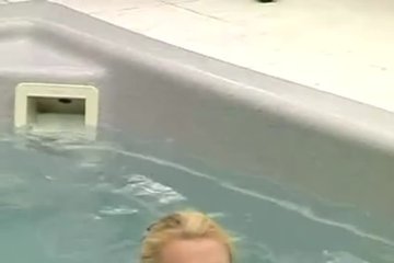 Solo Bitch Loves Water And Gym