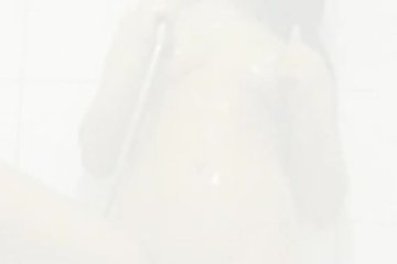 Amateur Teen Films Herself Masturbating In The Shower And In Bed