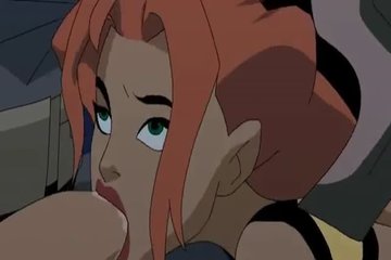 Green chick has a very accommodating mouth