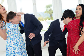 [MomSwap] Payton Preslee, Skylar Snow - Swag Swap