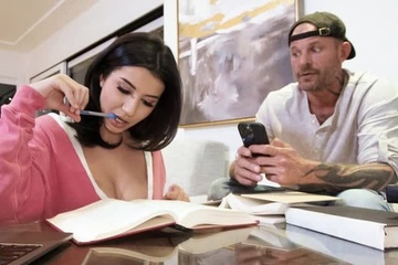 [RealityKings] Roxie Sinner (Come Over, My Parents Aren't Home / 21.01.2023)