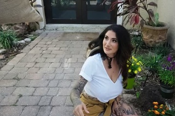 [RealityKings] Arabelle Raphael (Hunting The Horny Gardener / 12.12.2022)