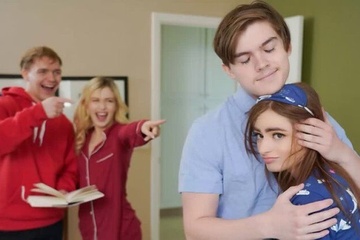 [SisSwap] Minxx Marley, Reese Robbins - Passing First Base