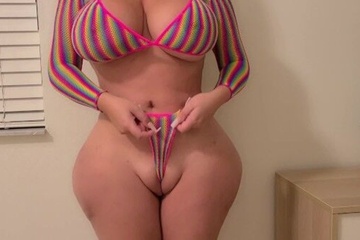 I went to the strip club and took home a Big Booty Stripper to fuck