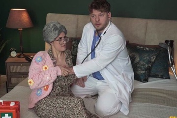 [FakeHostel] Billie Star - The Very Horny Granny